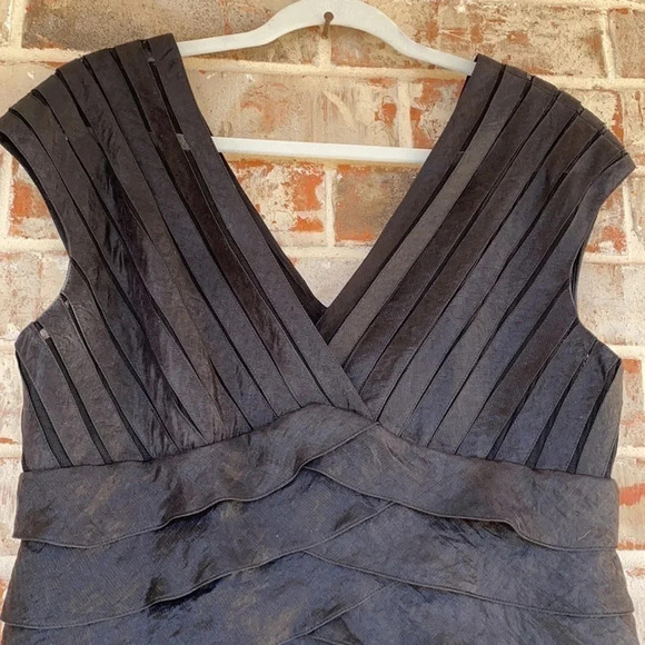 ADRIANNA PAPELL BLACK TIERED FORMAL DRESS SZ 14 - Picture 3 of 11